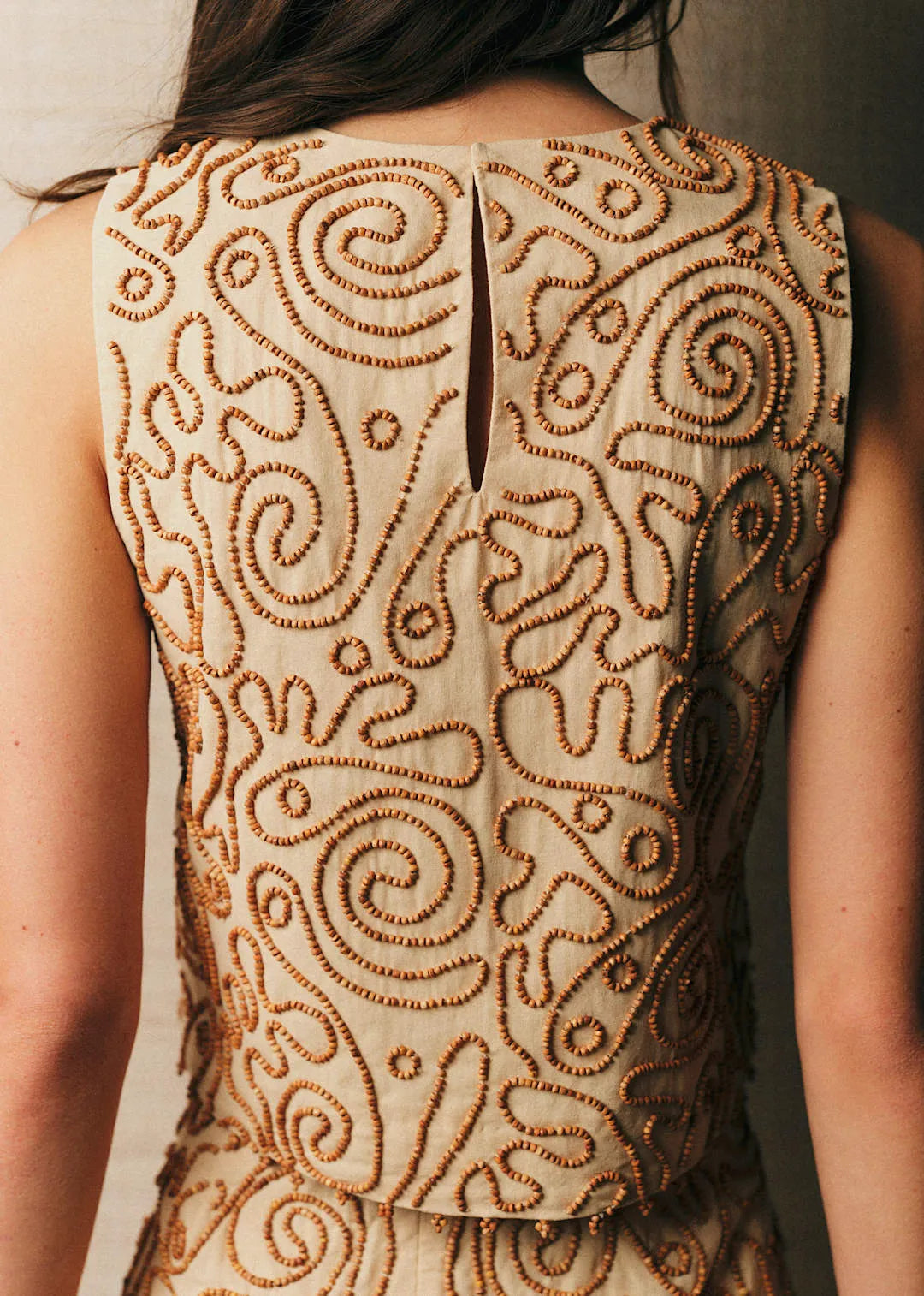 Straw with contrasting Pearl Ochre Embroidery