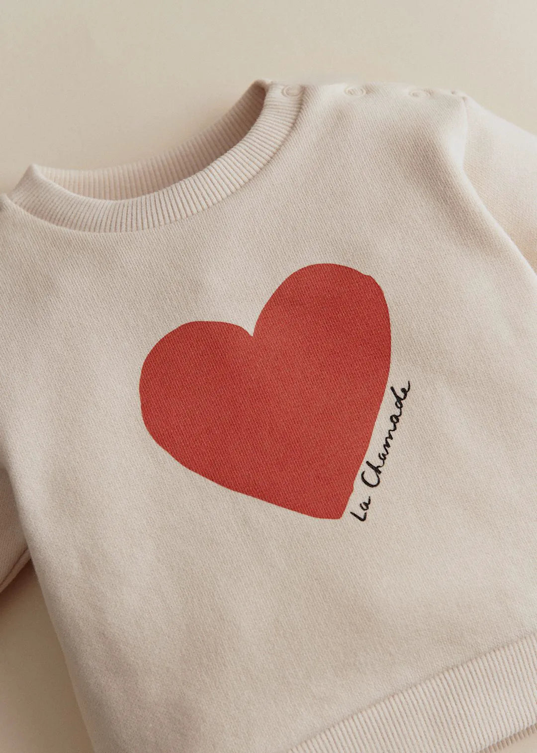 Cream / Red