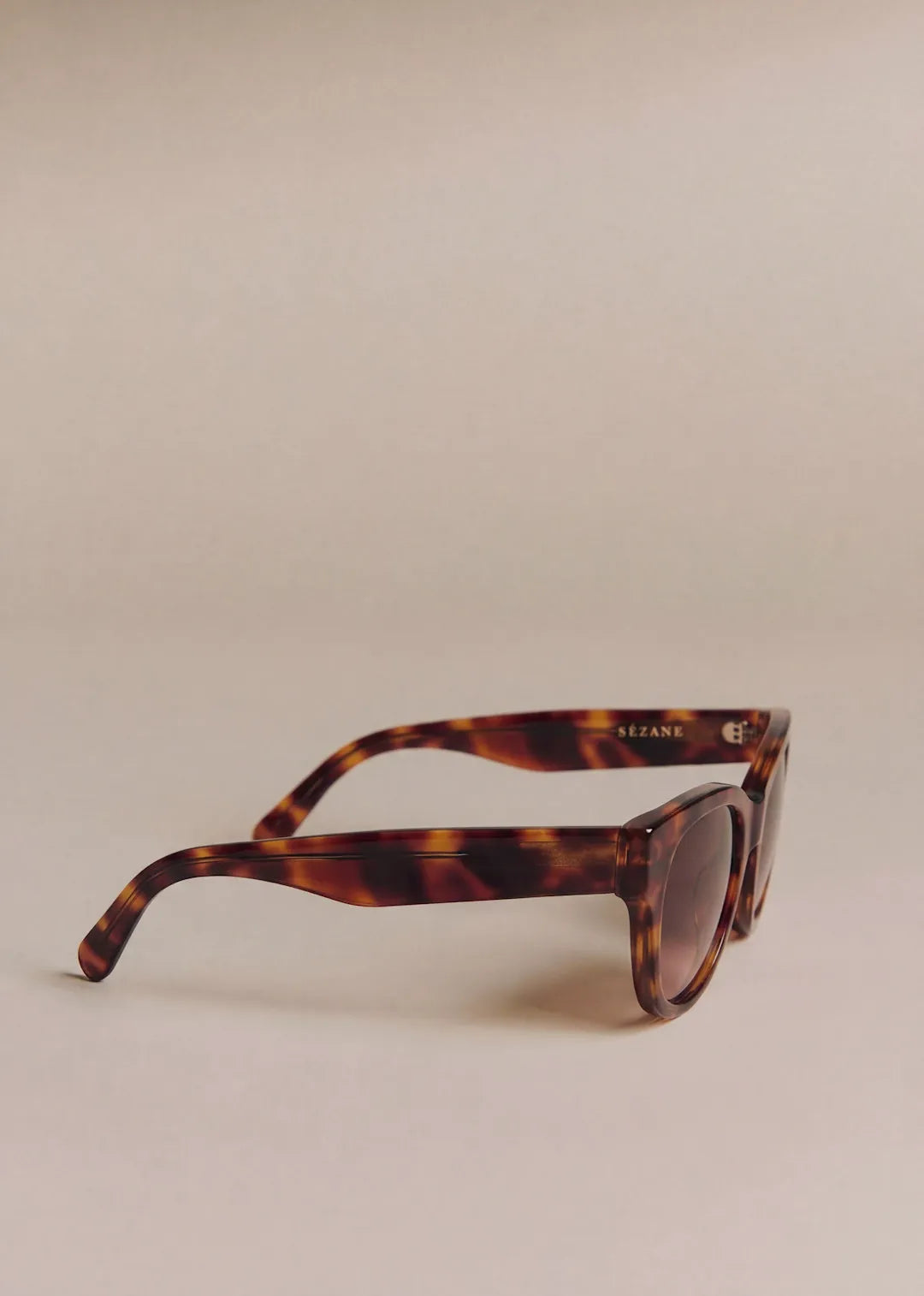 Light Tortoiseshell