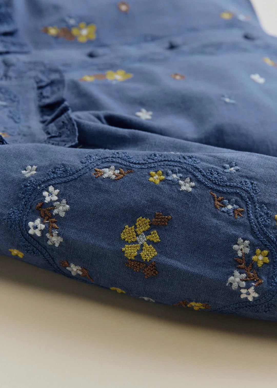 Blue Embroidery Laurette