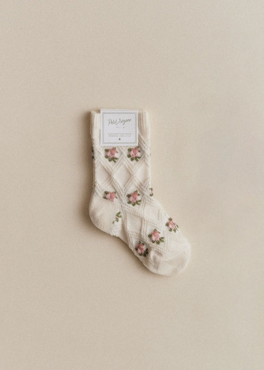 Ecru flowers