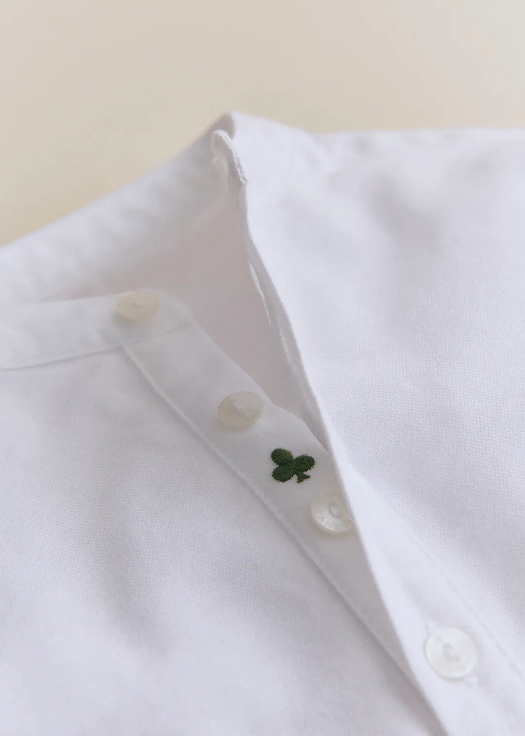 Light White Oxford