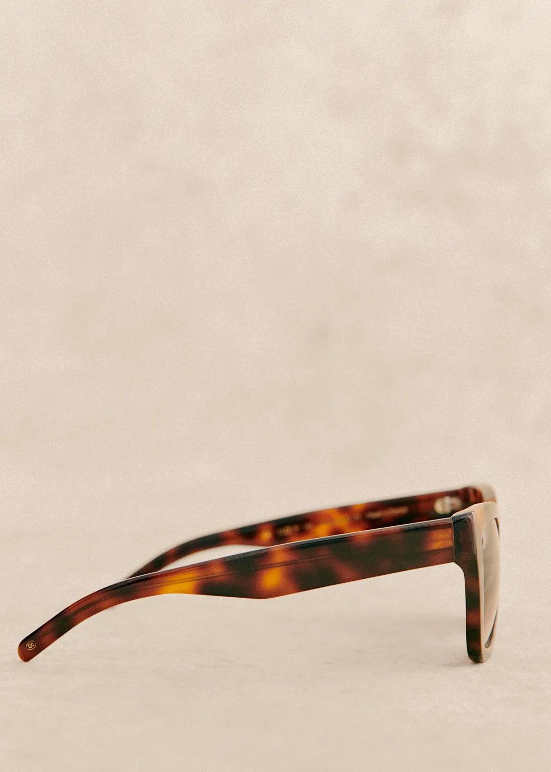 Light Tortoiseshells