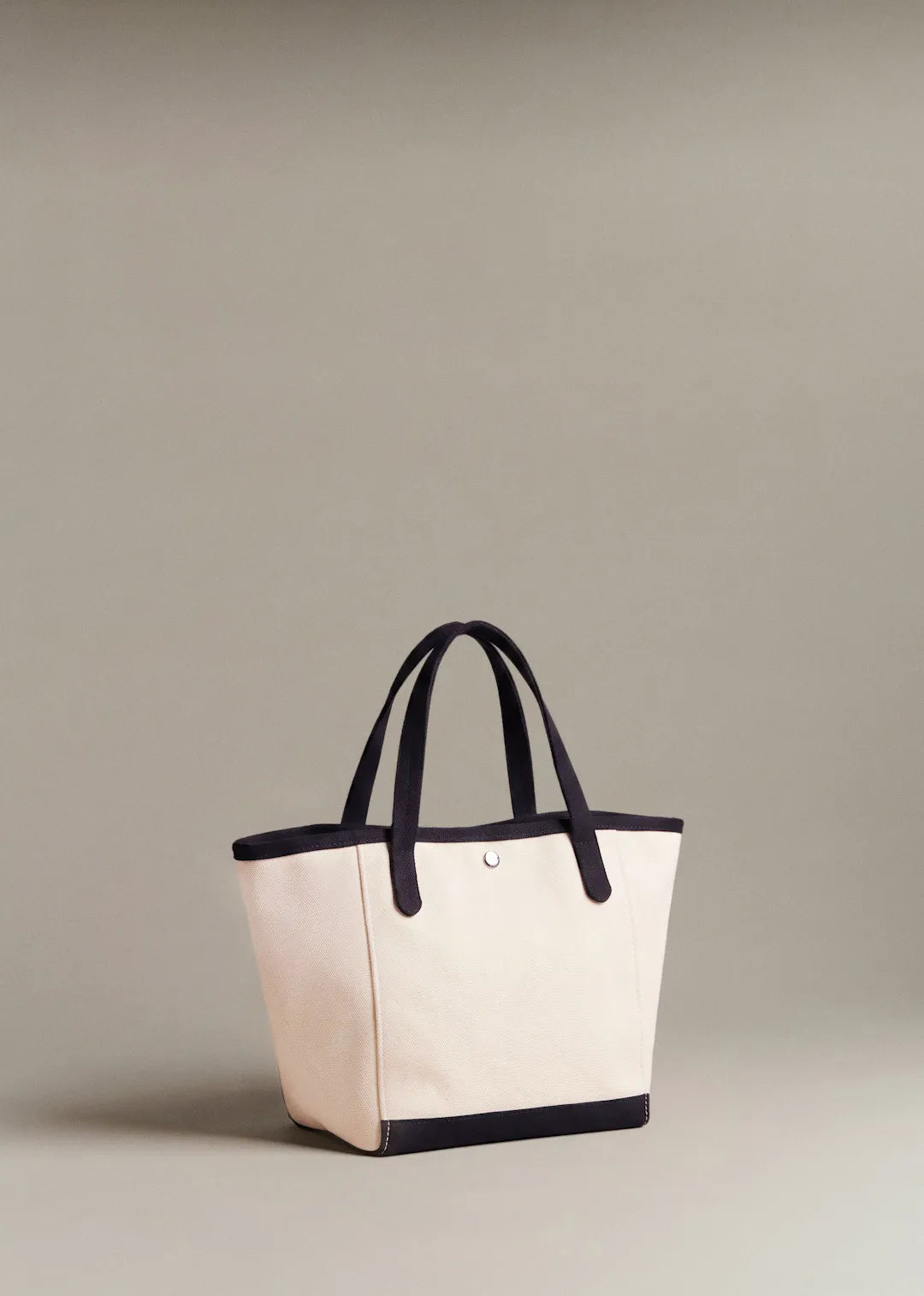 Ecru / Black