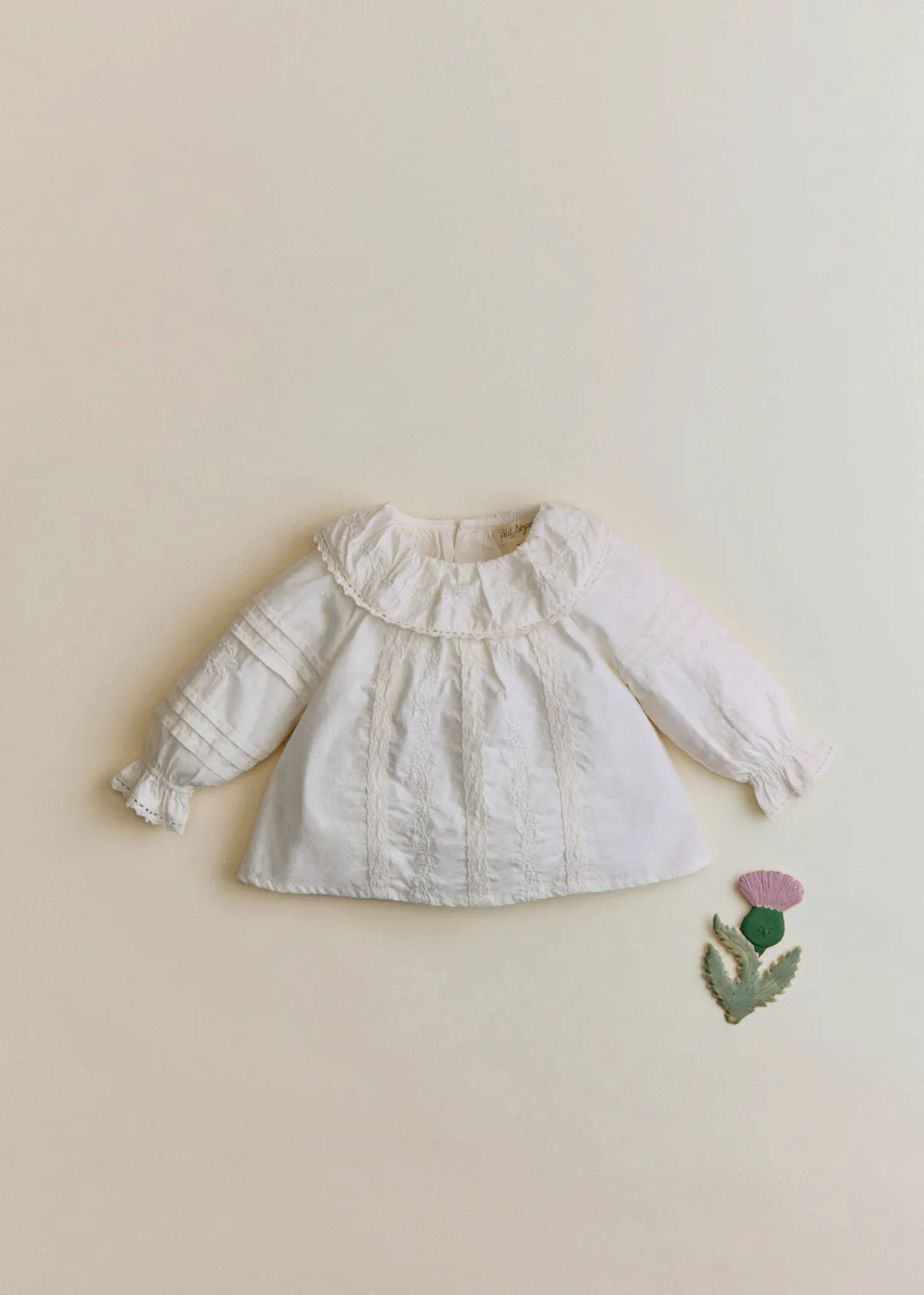Ecru / Embroidered Flower Border