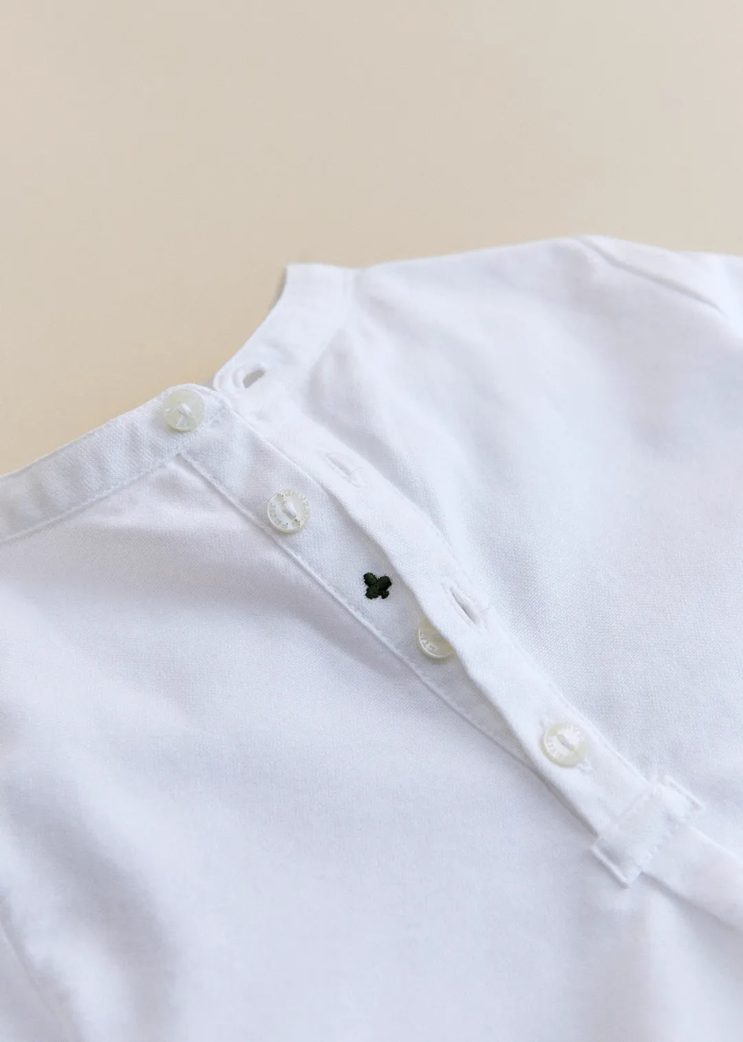 Light White Oxford