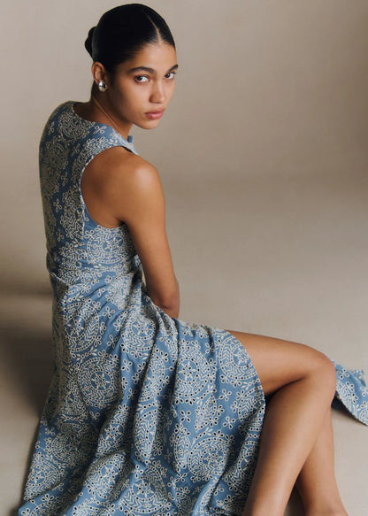 Contrasted Embroidery Ecru Vintage Blue