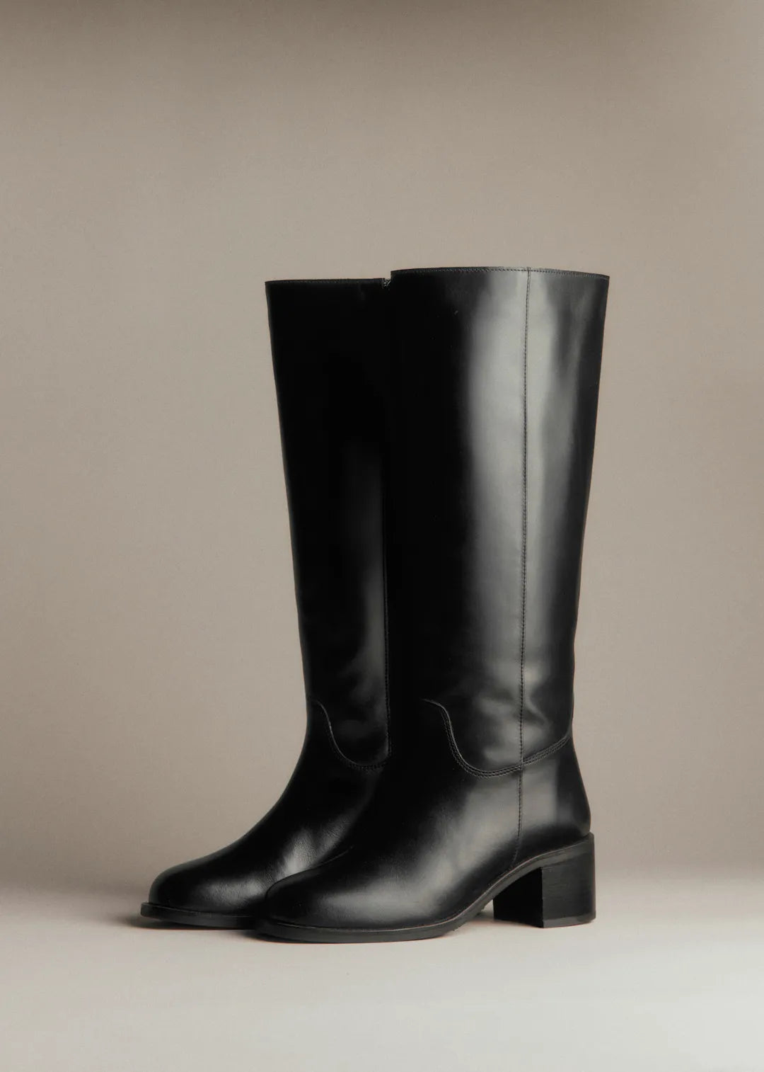 Glossy Black