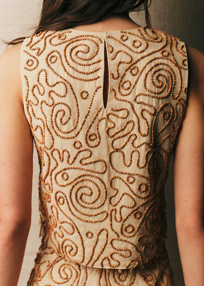 Straw with contrasting Pearl Ochre Embroidery