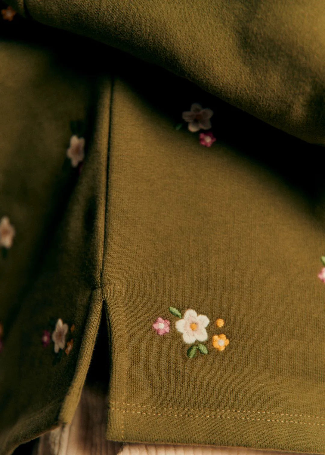 Green / Altea embroidery