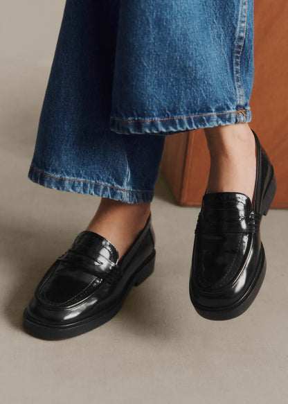 Glossy Black