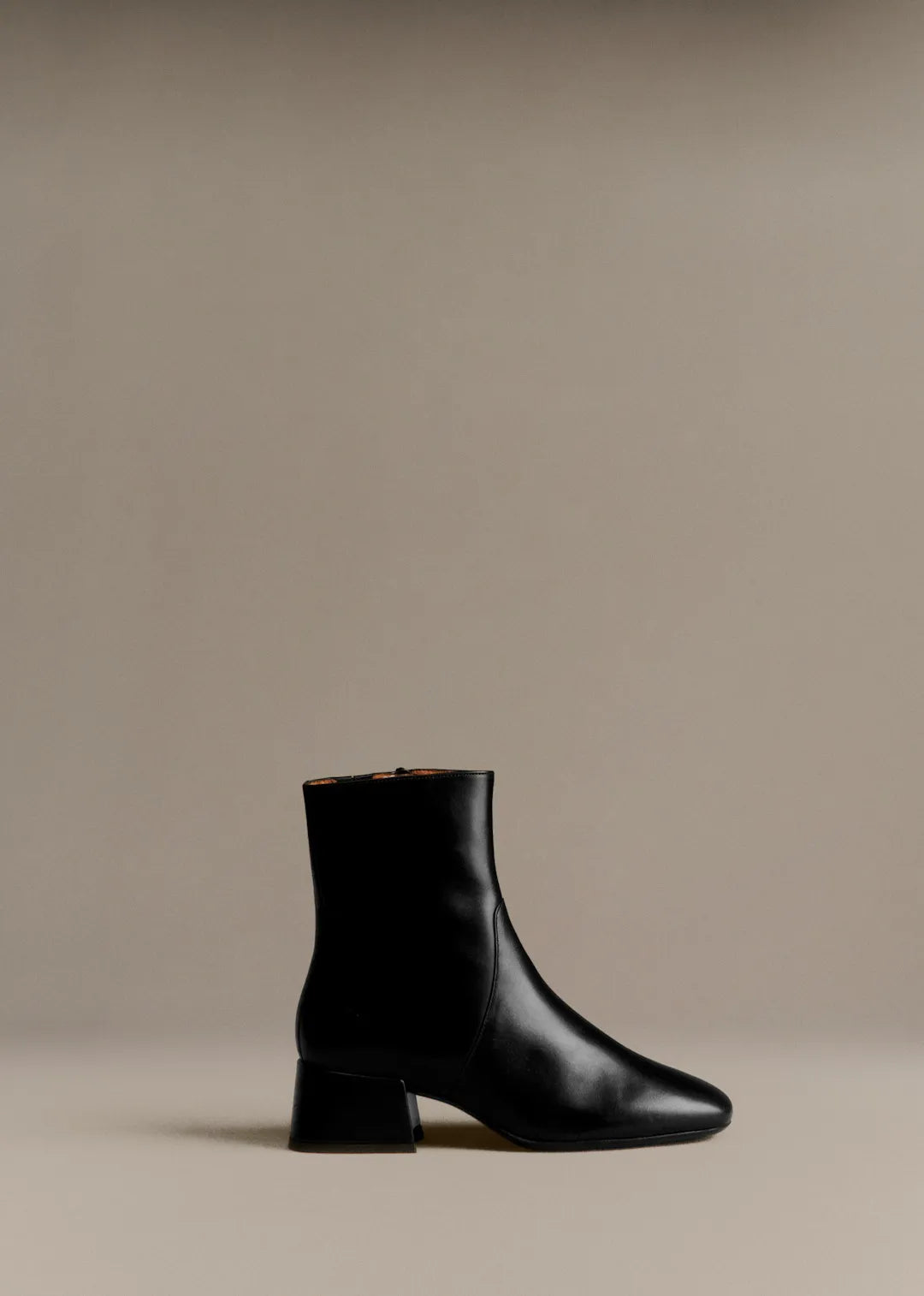 Glossy Black
