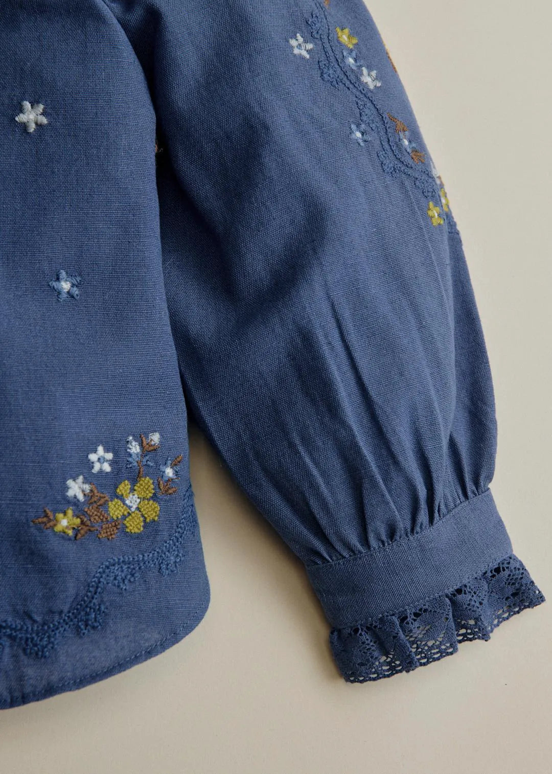 Blue Embroidery Laurette