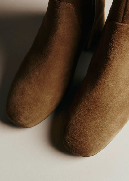 Tan