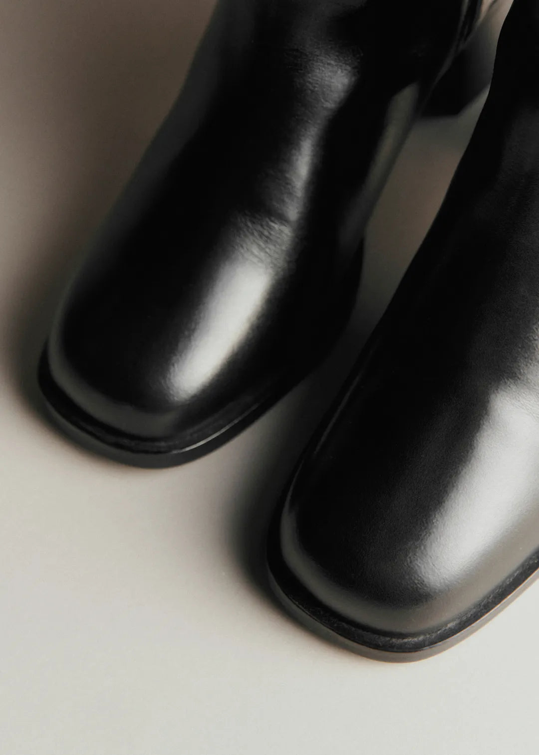 Glossy Black