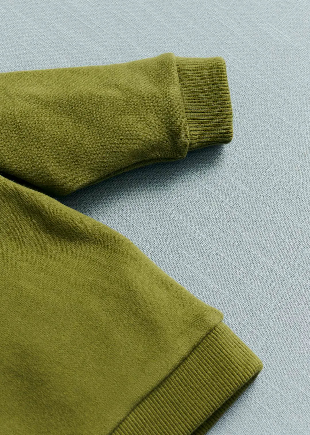 Olive / ecru