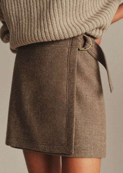 Taupe
