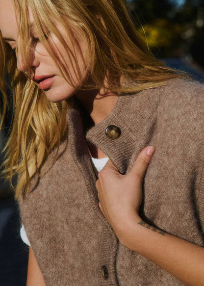 Taupe