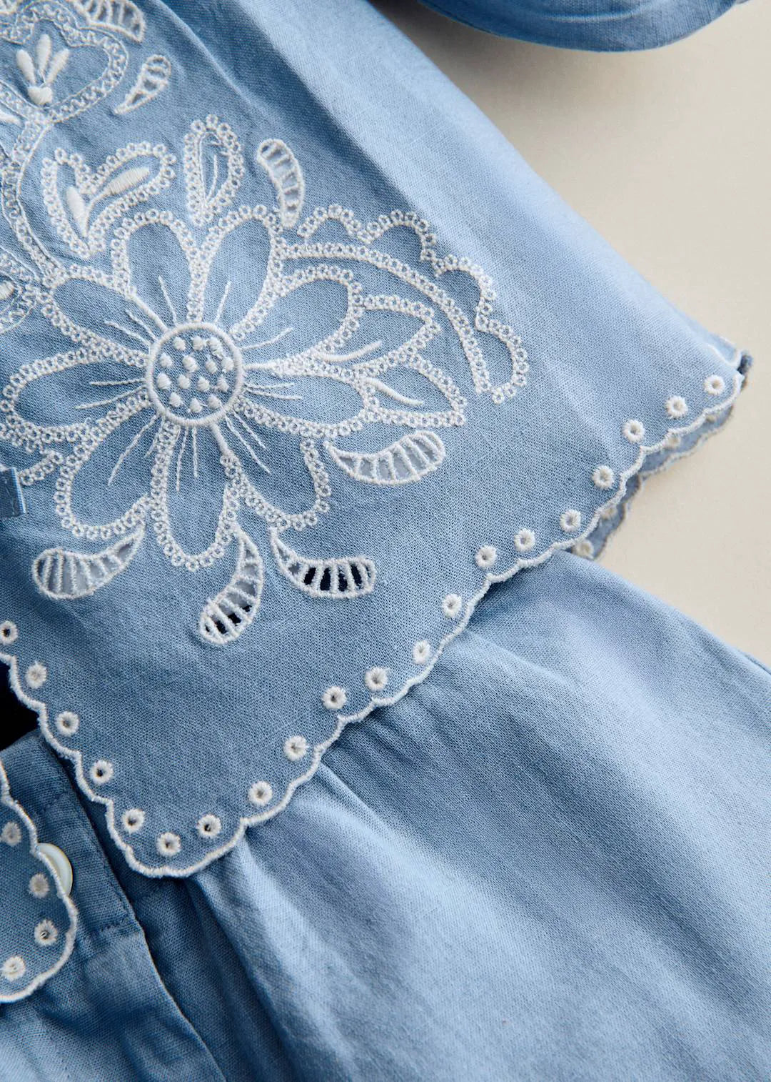 Vintage Blue / Aurélia Embroidery