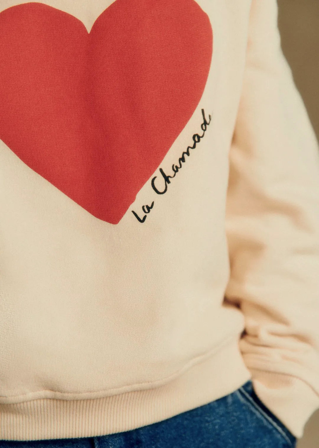 Cream / Red