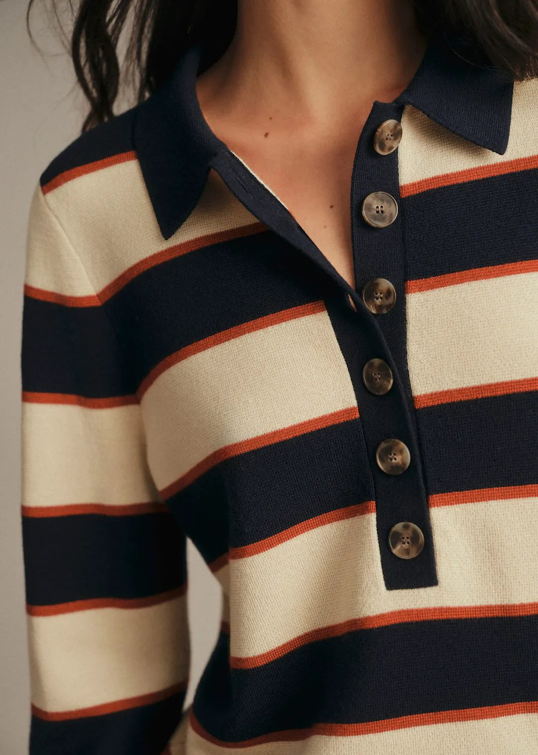 Cream / Navy