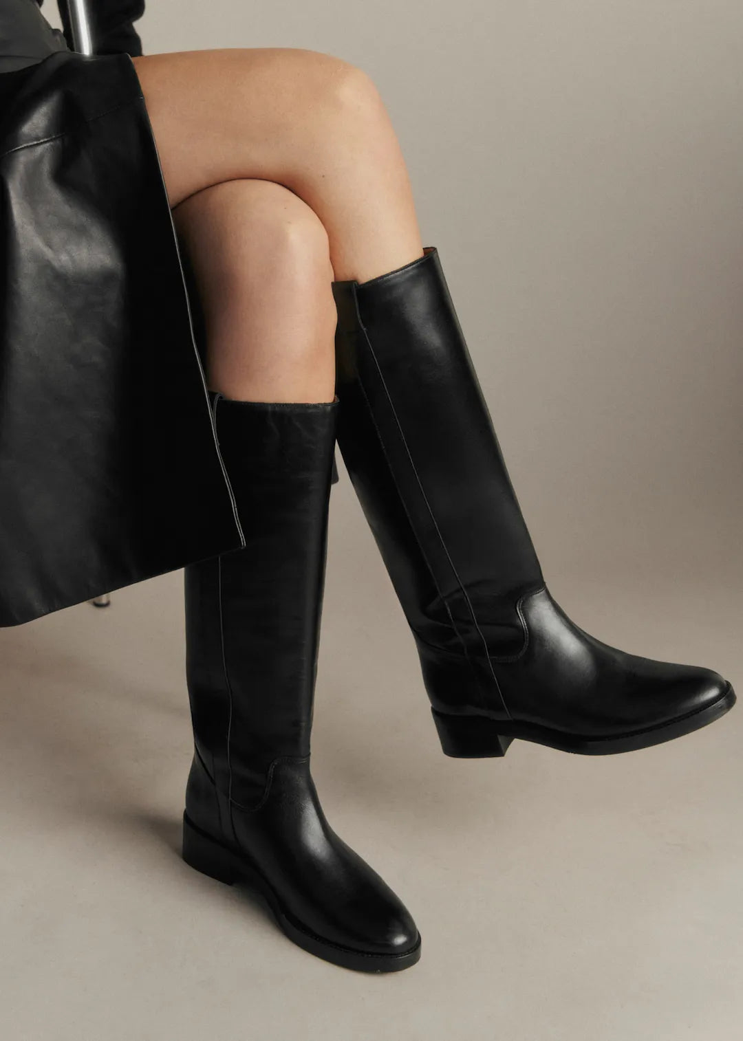 Glossy Black