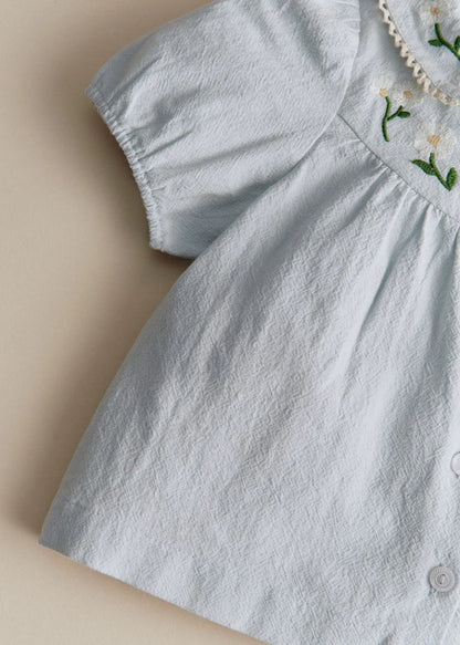 Broderie Contrastée Marguerite Fond Bleu Ciel