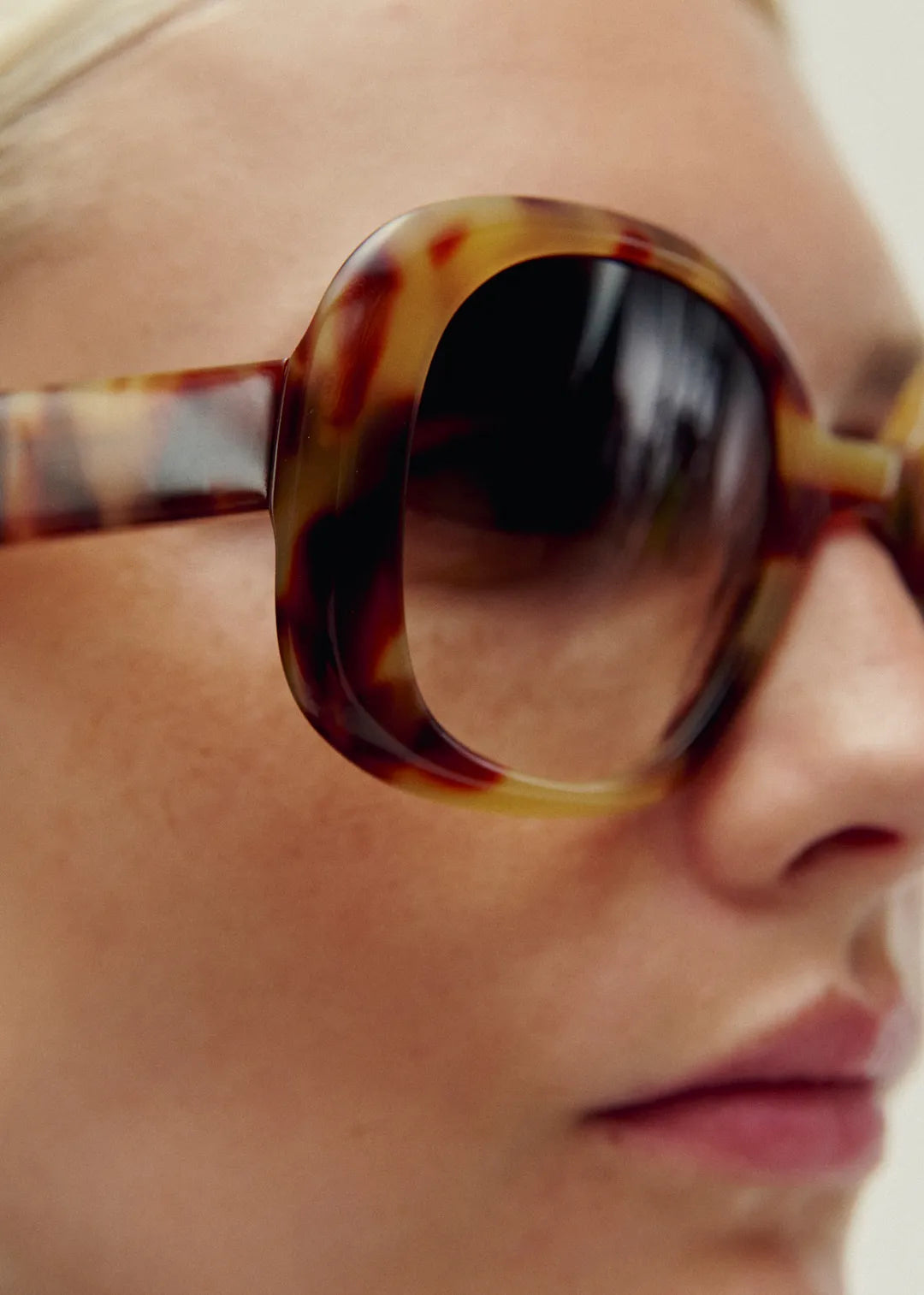 Light Tortoiseshell