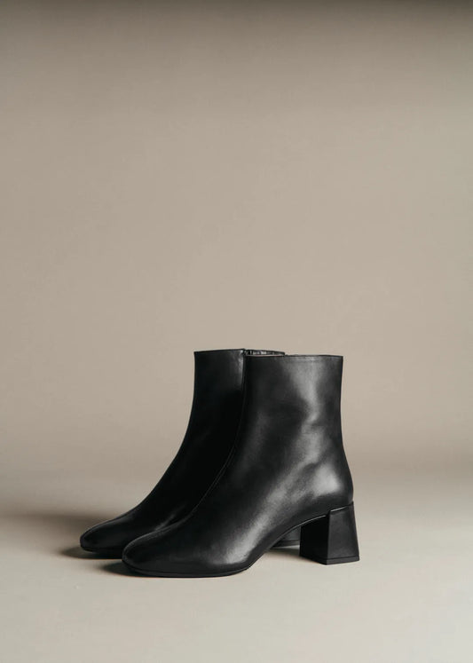 Smooth Black